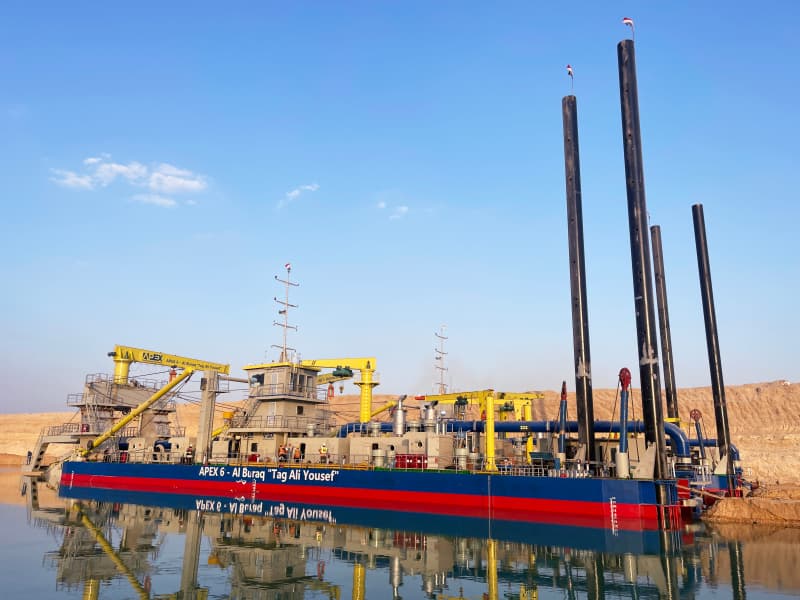 Pogłębiarka ssąca JLCSD750 z dużą głowicą tnącą o wydajności 8000 m3/h do pogłębiania i wydobycia w jeziorach Sea River Lake