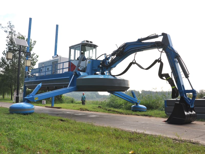 Samojezdna, wielofunkcyjna pogłębiarka amfibijna (500 m3/h) do wód płytkich