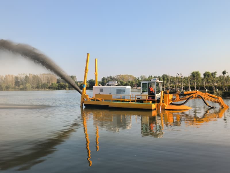 Wielofunkcyjna pogłębiarka amfibijna (900 m3/h) z pompą ssącą/wiadrem