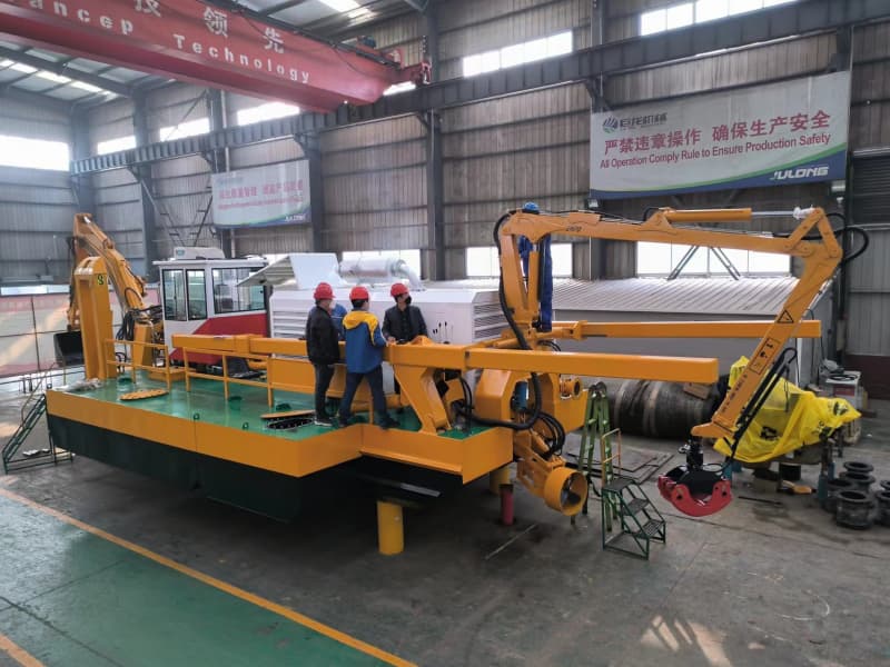 Wielofunkcyjna pogłębiarka amfibijna (900 m3/h) z pompą ssącą/wiadrem