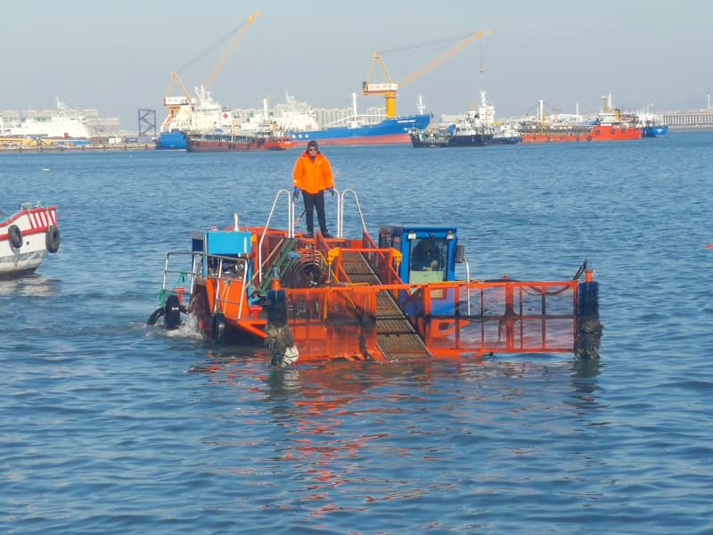 Automatyczny statek do czyszczenia wody/zbieracz chwastów wodnych/łódź do zbierania śmieci