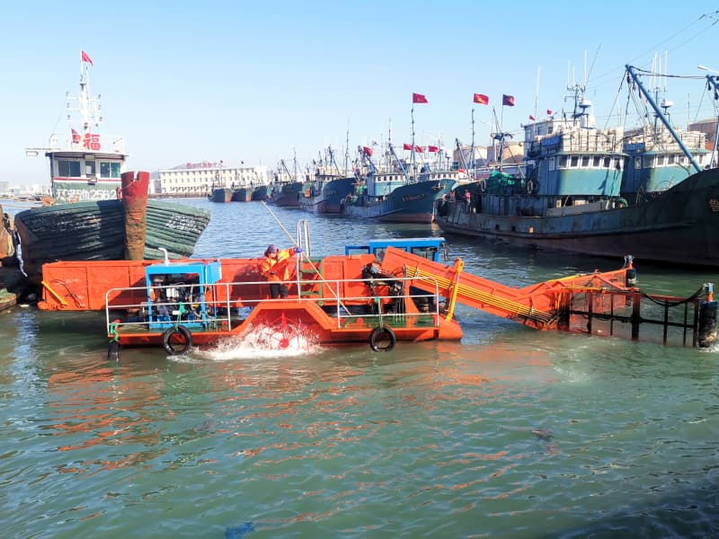 Automatyczny statek do czyszczenia wody/zbieracz chwastów wodnych/łódź do zbierania śmieci