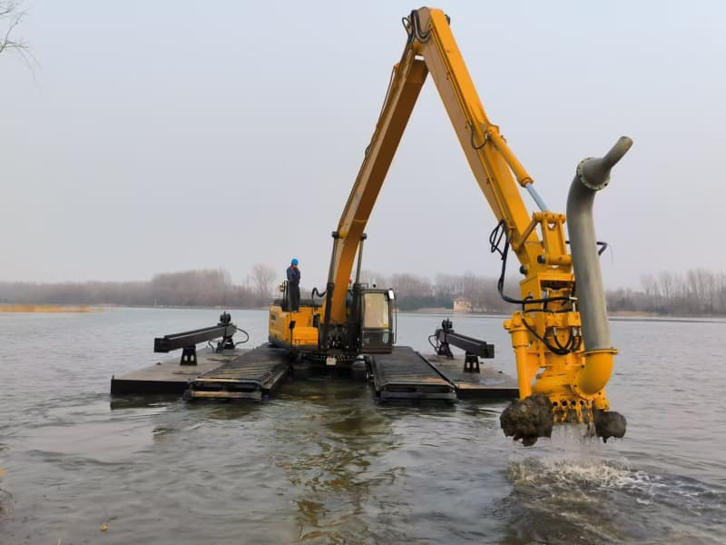 5-40T Amphibious Dredging Excavator for River Lake Port Dredging 5-40T Amphibious Dredging Excavator for River Lake Port Dredging